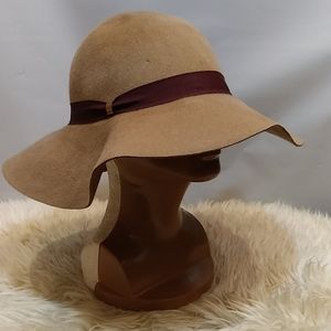 MOSSANT 100% WOOL HAT.  LARGE